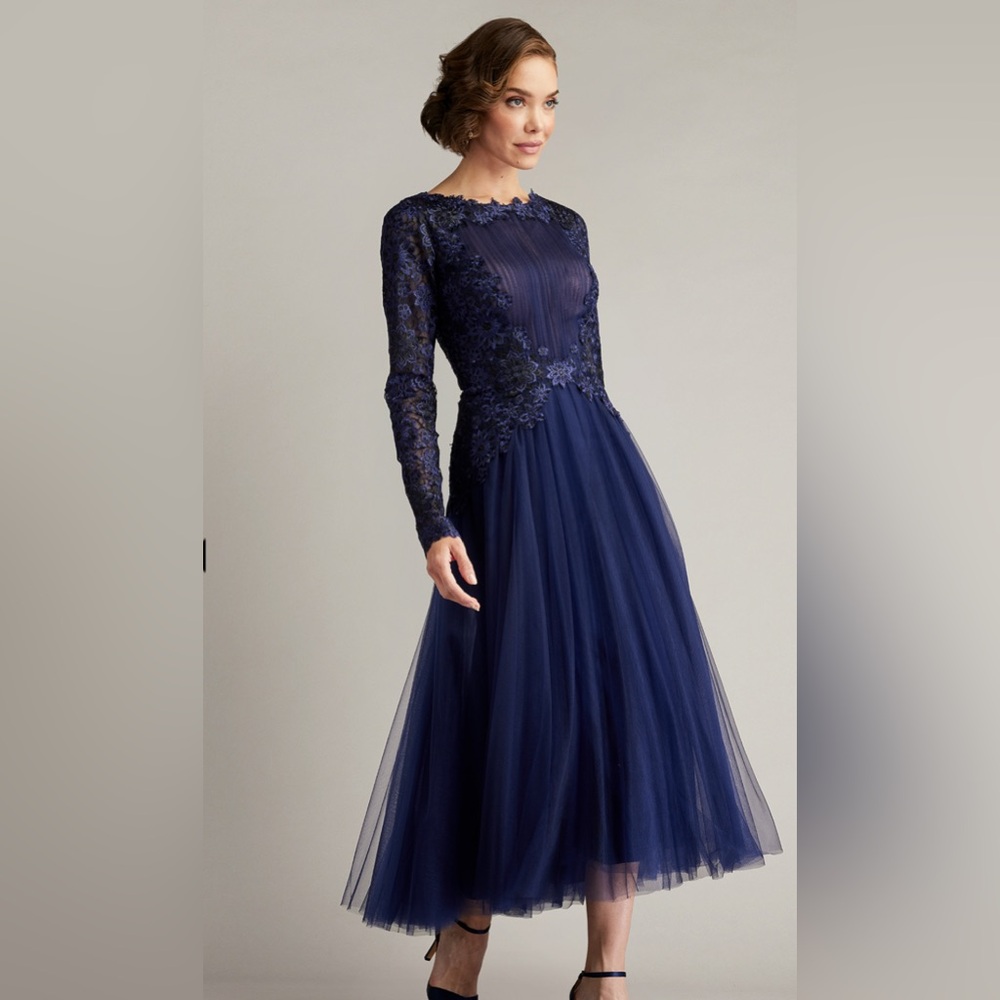 Tadashi Shoji Navy Long Sleeve Lace Gown - Picture 2 of 14